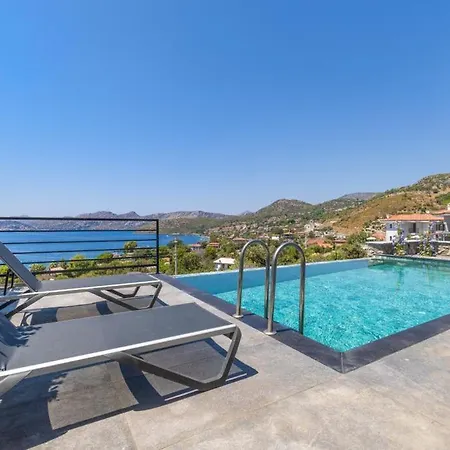 Villa Yasemin Soeguet'de Oezel Havuzlu